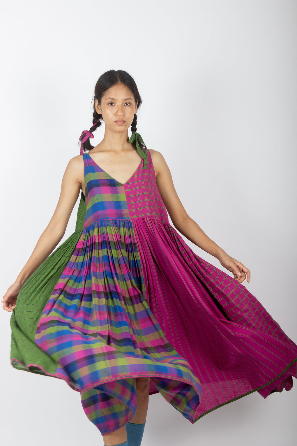 Palmatum: Handwoven Madras Checks Sleeveless Dress