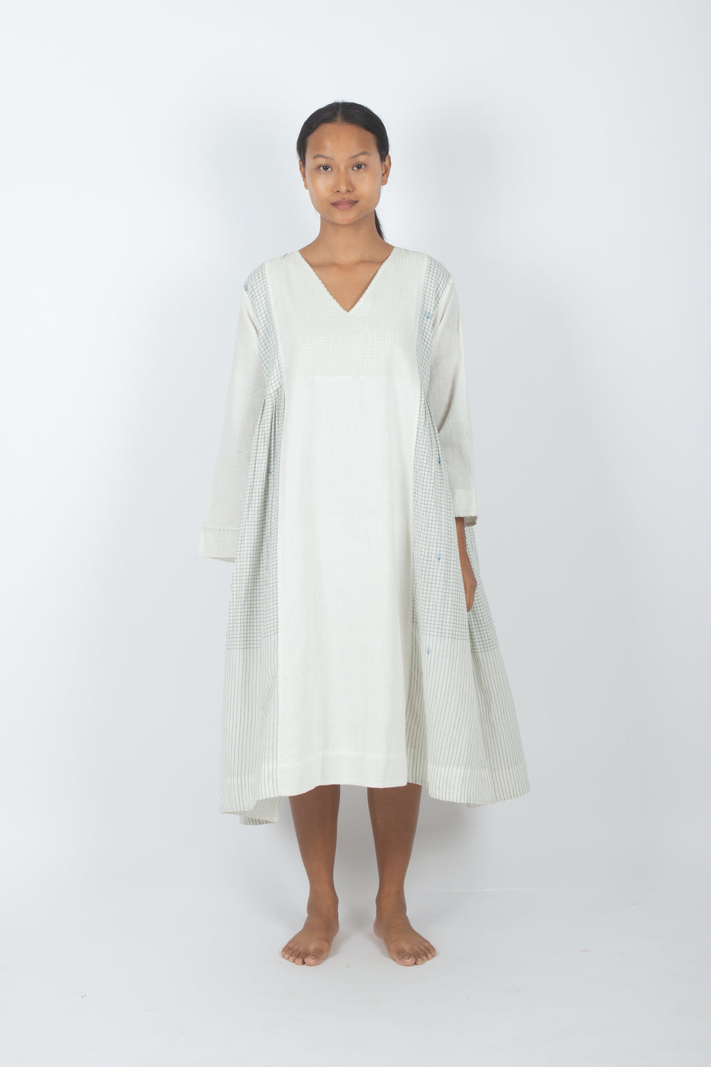Cusia - Timeless Relax Fit White Jamdani Dress