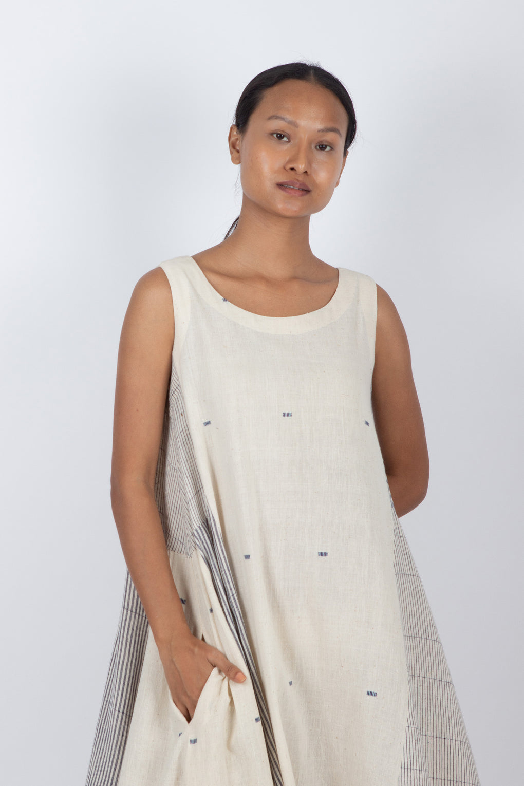 Kitadaitō - Handwoven Organic Cotton Sleeveless Dress