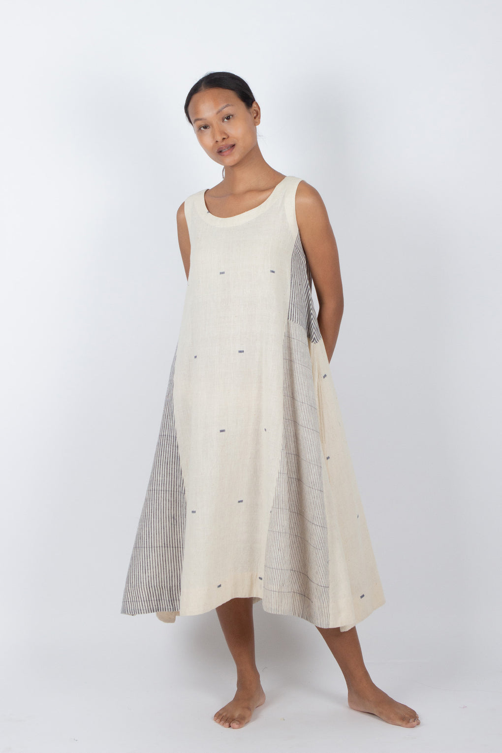 Kitadaitō - Handwoven Organic Cotton Sleeveless Dress