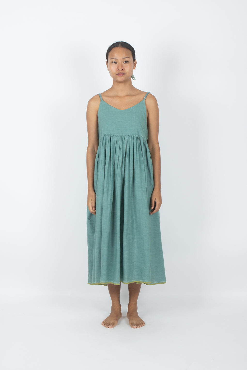 Brivika - Vestido cruzado de tela hecho a mano