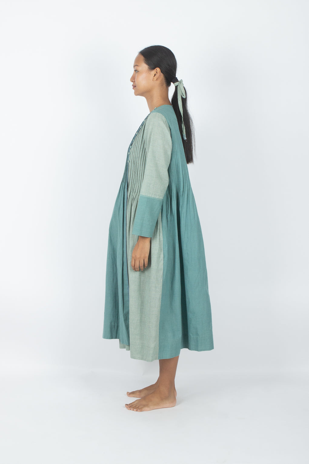Brivika - Vestido cruzado de tela hecho a mano