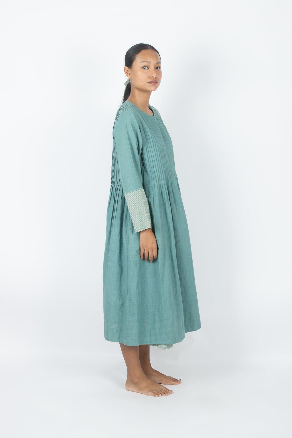 Brivika - Vestido cruzado de tela hecho a mano