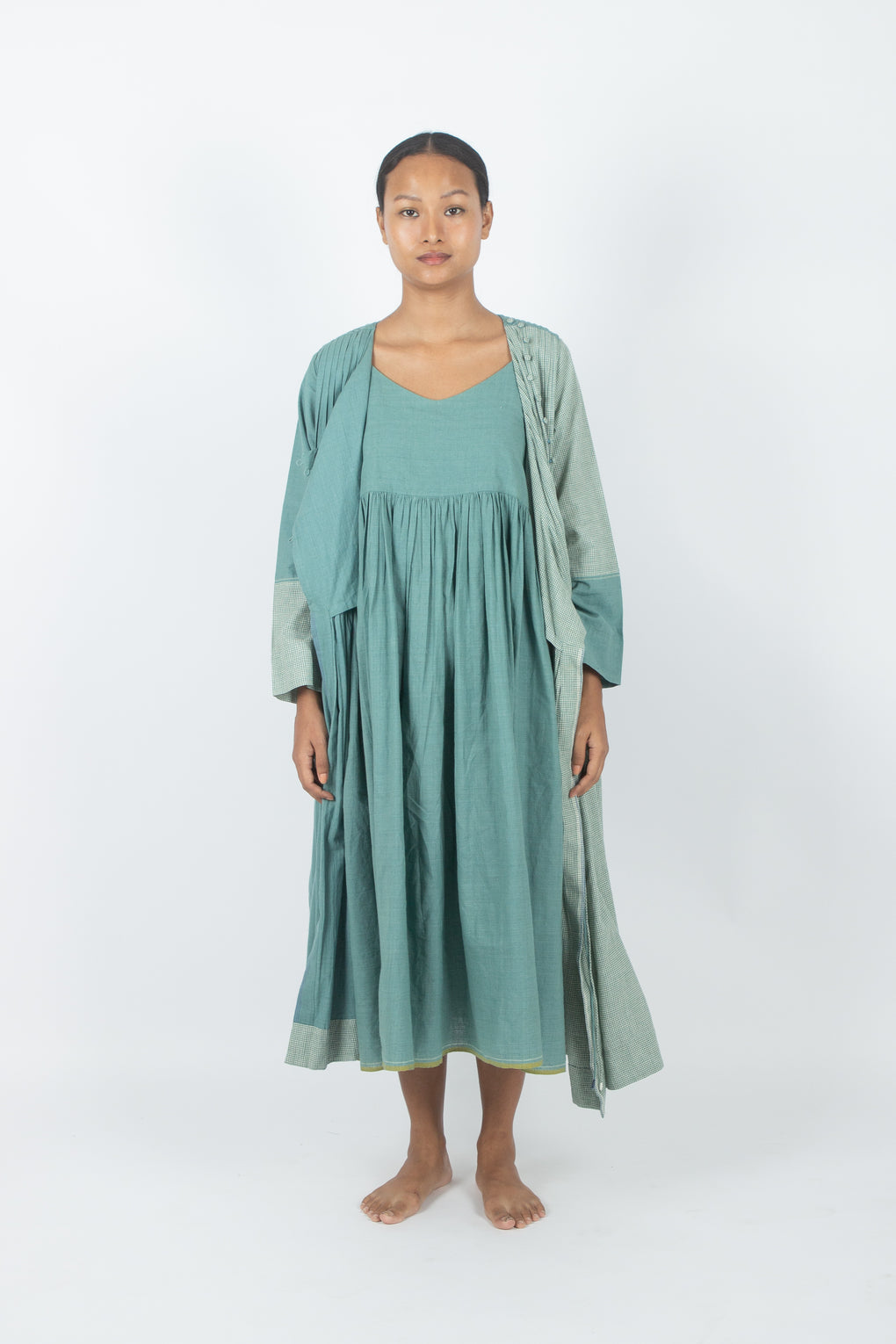 Brivika - Vestido cruzado de tela hecho a mano