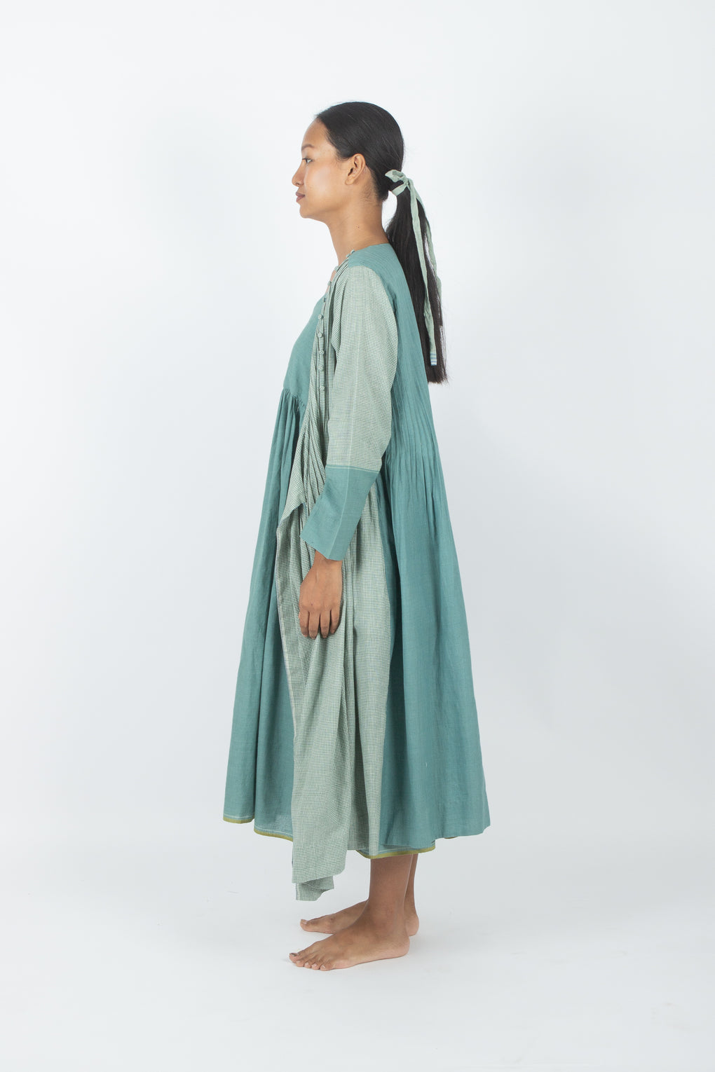 Brivika - Vestido cruzado de tela hecho a mano