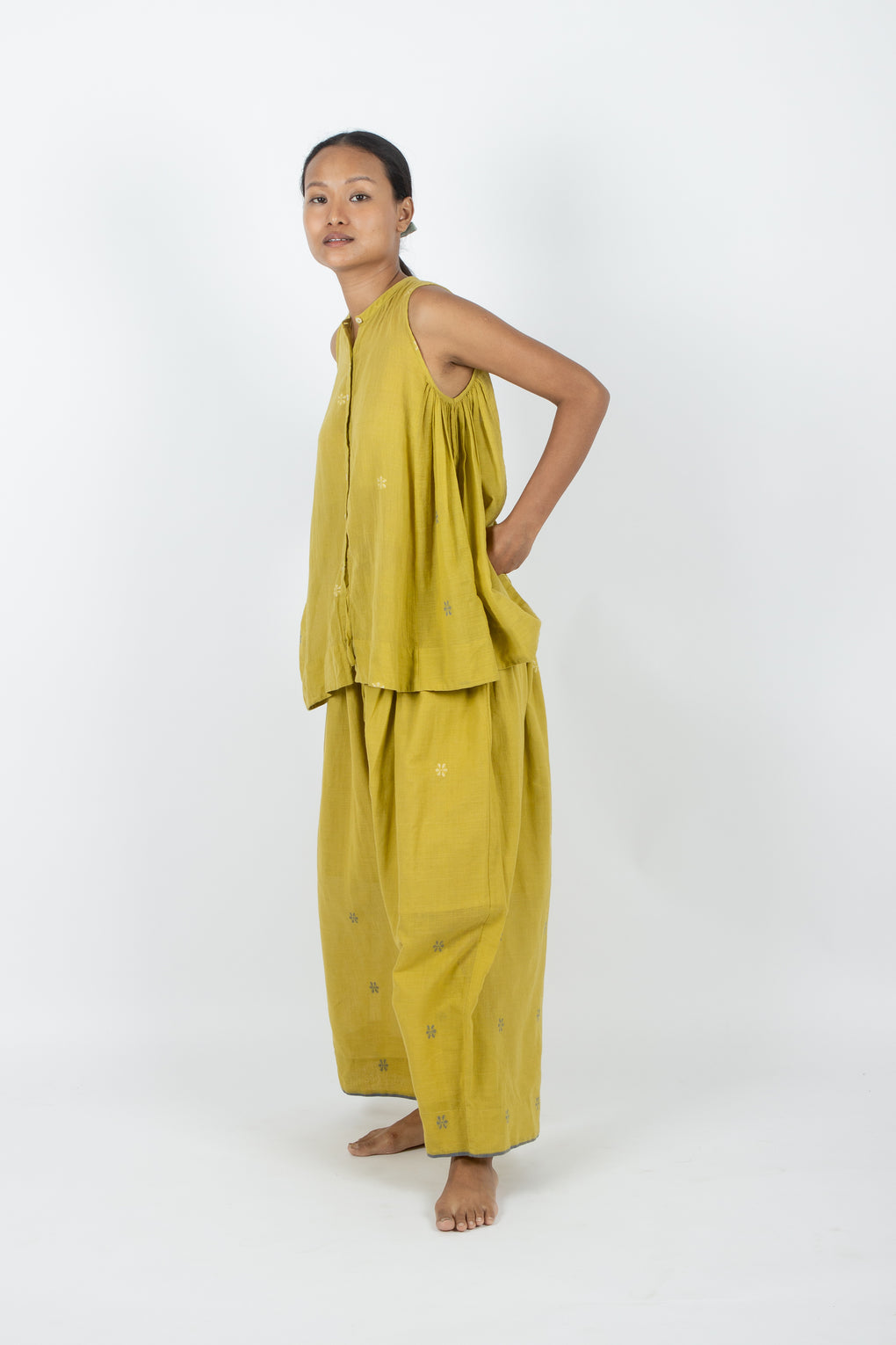 Candolim - Handcrafted Jamdani comfortable Top & Pant