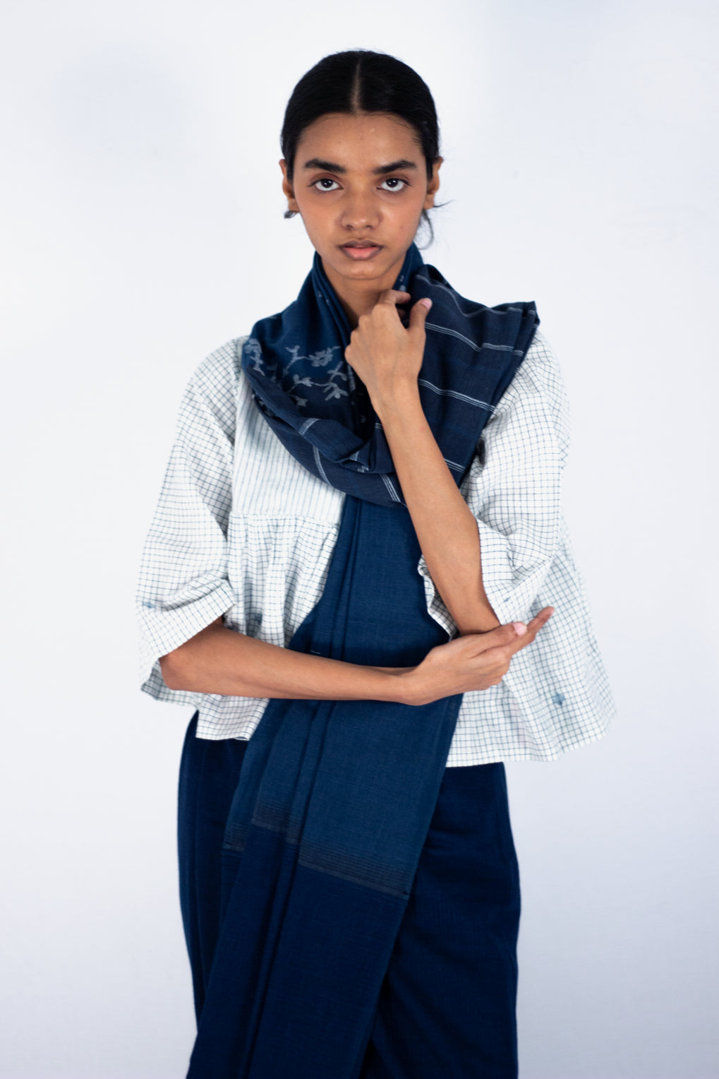 Neel - Indigo Jamdani saree - Karnam