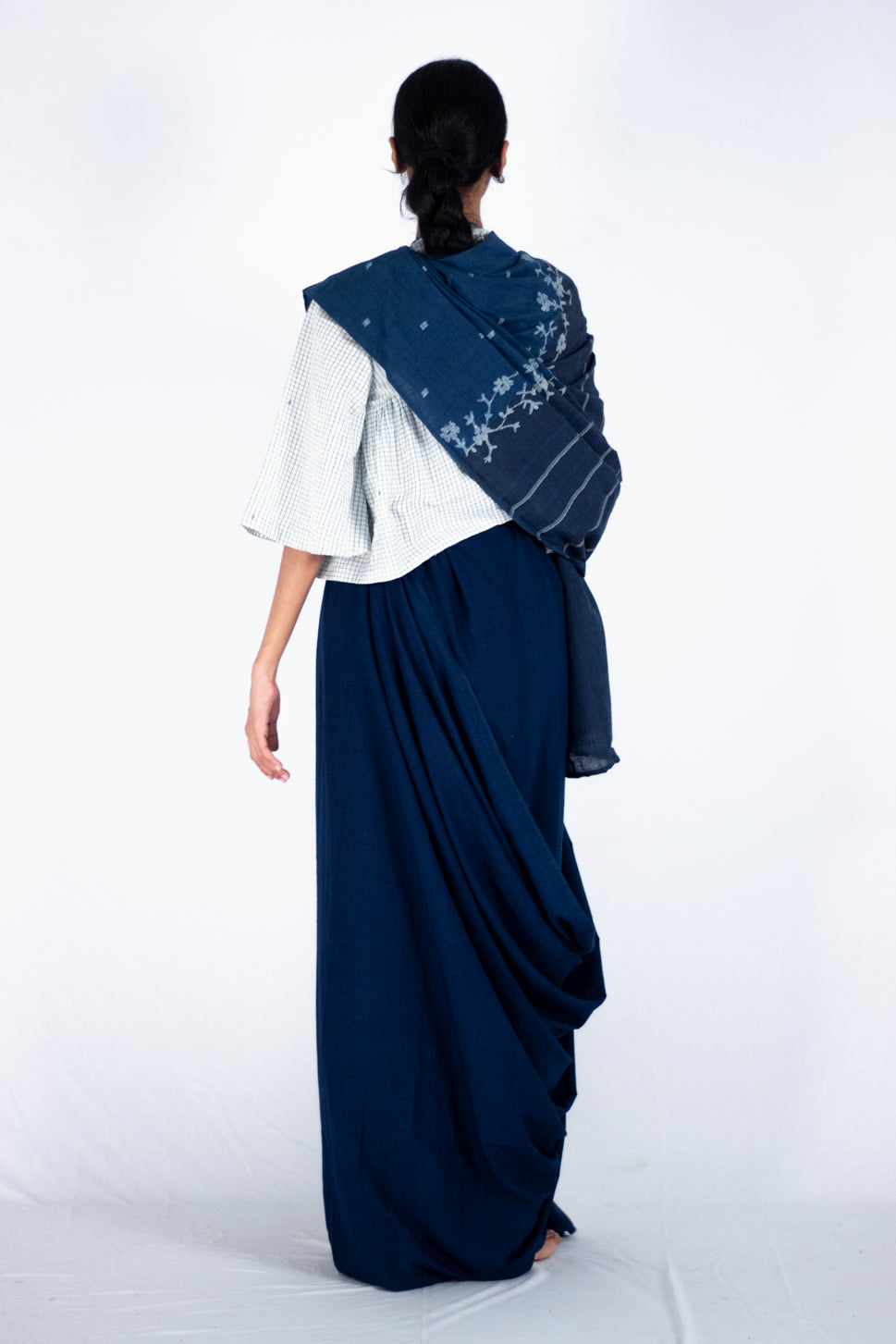 Neel - Indigo Jamdani saree - Karnam